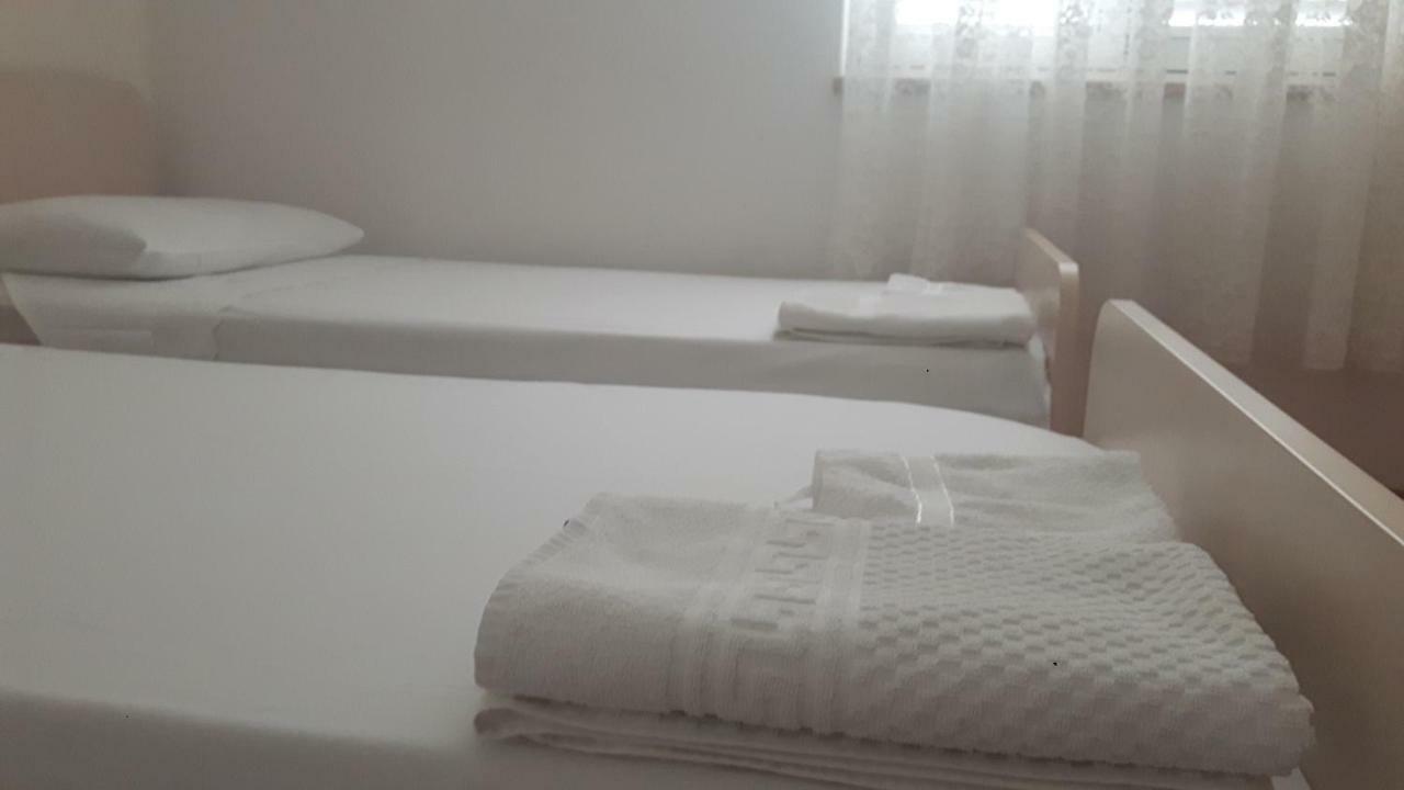Apartments Kekica Novalja Luaran gambar